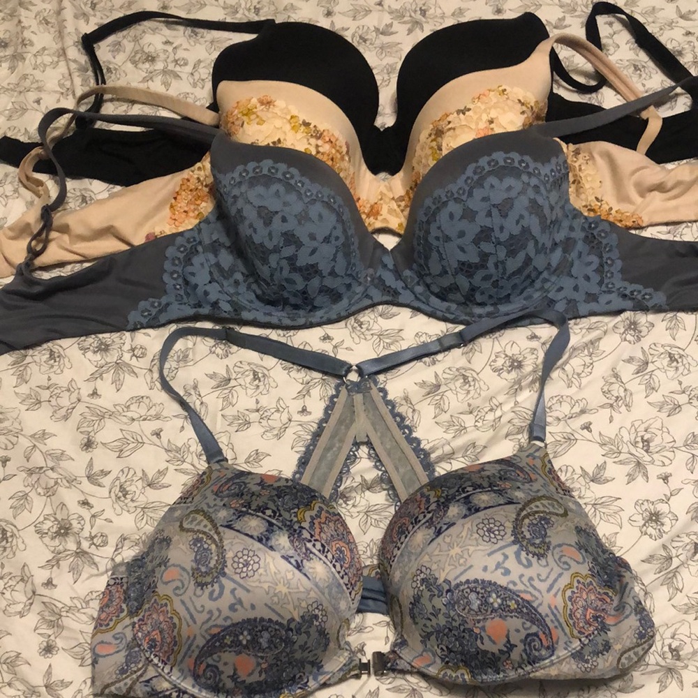 Women’s Victoria Secret Bras Size 36C Great Condition LAST DAY OR ILL KEEP